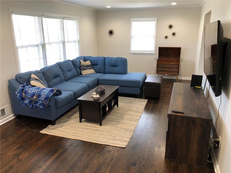 1015 E 110th St, Kansas City, MO 64131
