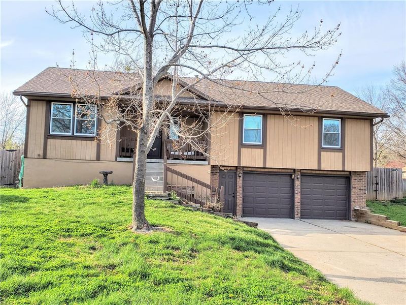6712 N St Clair Ct, Kansas City, MO 64151