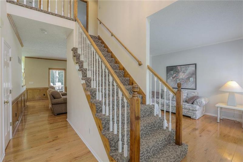 11515 Gillette St, Overland Park, KS 66210
