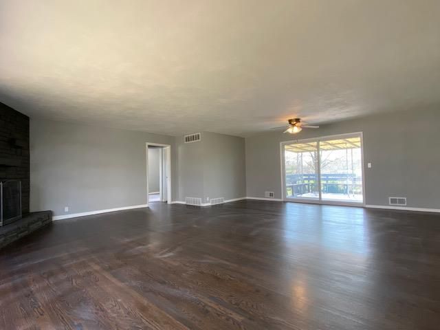 8617 E 74th Ter, Kansas City, MO 64133