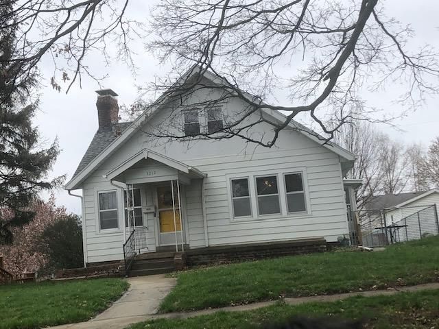 3212 Renick St, St Joseph, MO 64507