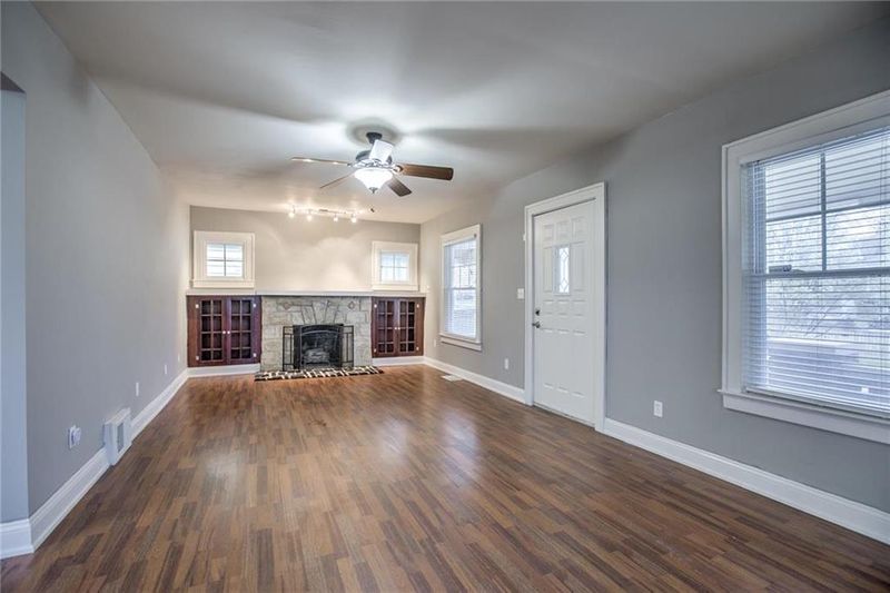 5705 Forest Ave, Kansas City, MO 64110