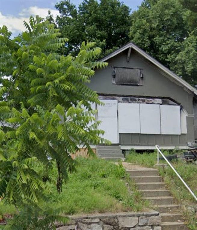 4110 E 6th St, Kansas City, MO 64124