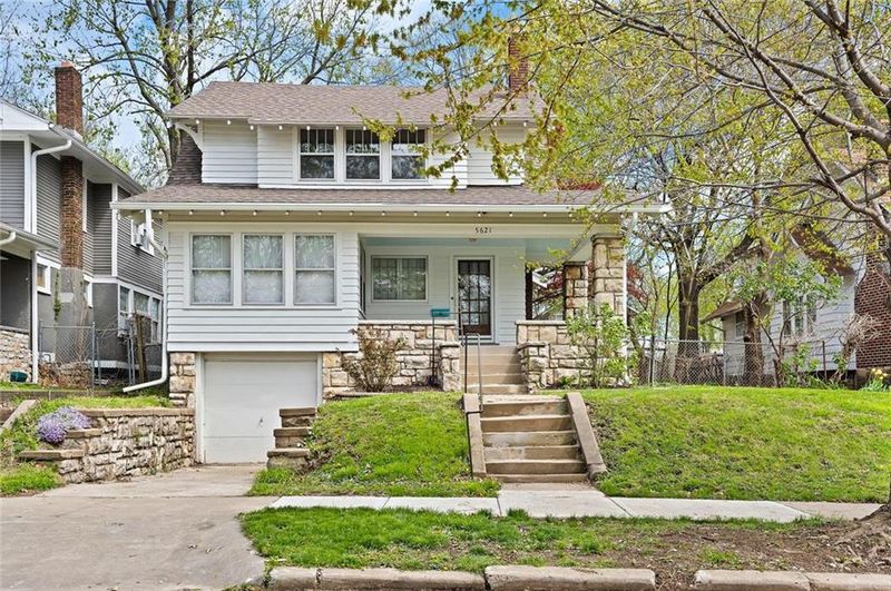 5621 Forest Ave, Kansas City, MO 64110