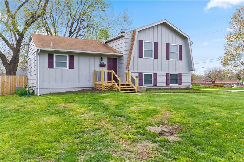 8702 Benson St, Overland Park, KS 66212