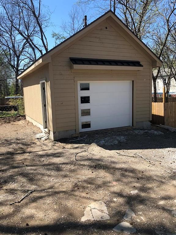 6002 Harrison St, Kansas City, MO 64110