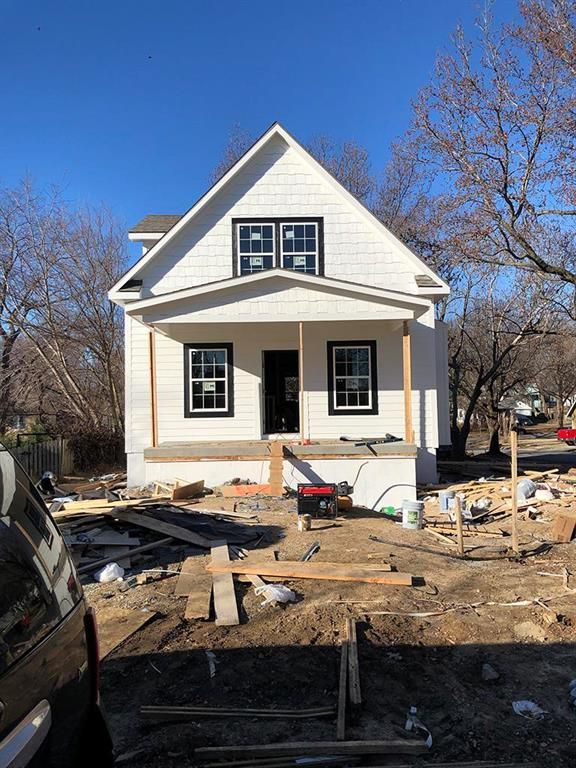6002 Harrison St, Kansas City, MO 64110