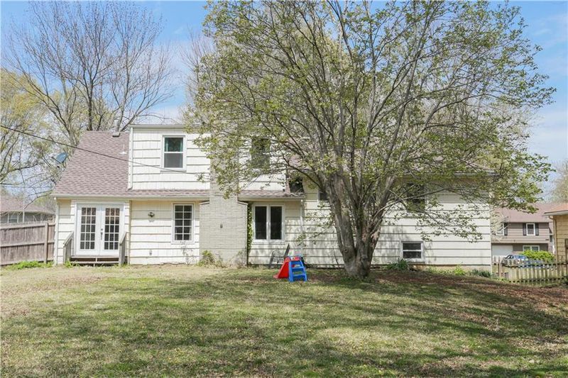 6115 E 108th St, Kansas City, MO 64134