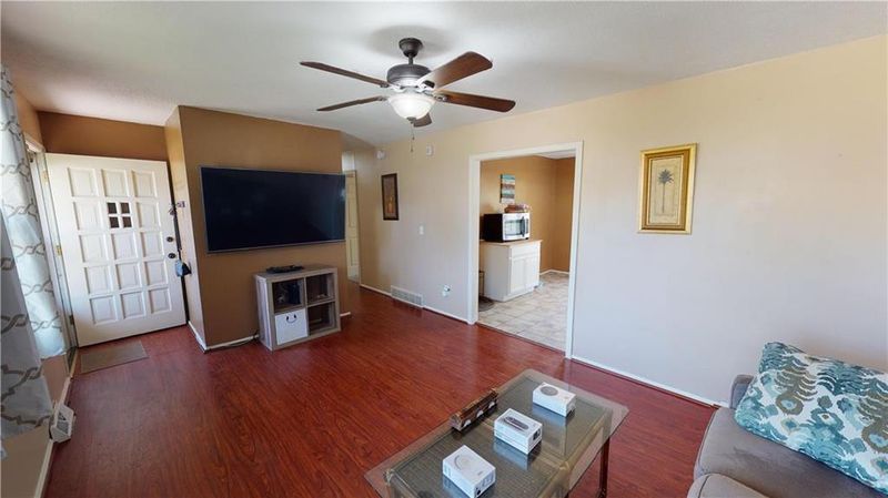 7408 E 117th Ter, Kansas City, MO 64134
