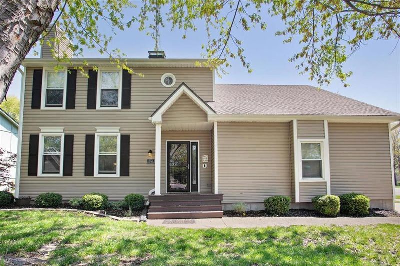 15221 Lamar Ave, Overland Park, KS 66223