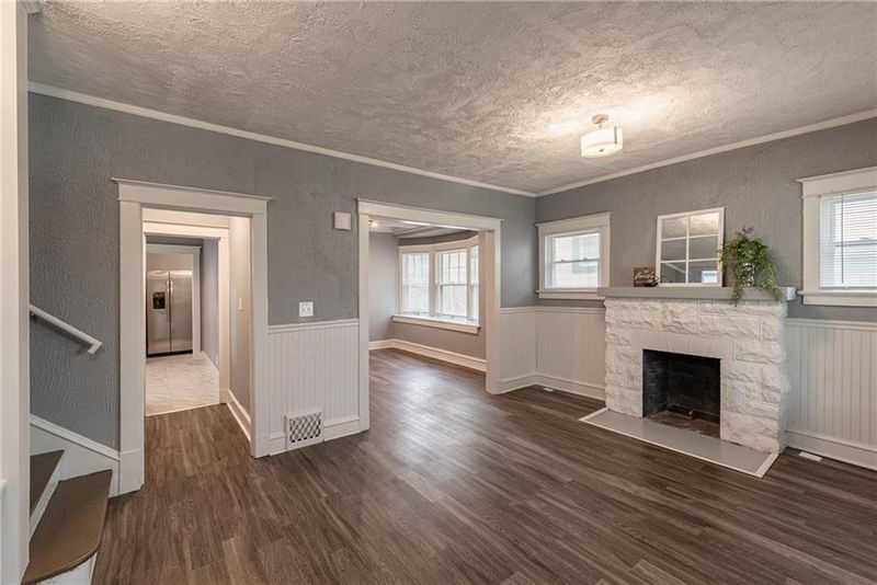 2705 E 35th St, Kansas City, MO 64128