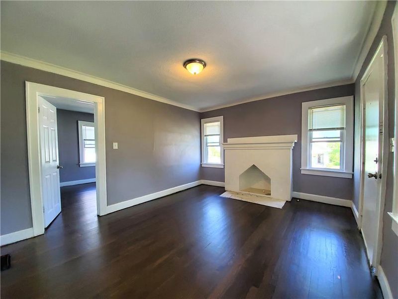 5008 Walrond Ave, Kansas City, MO 64130
