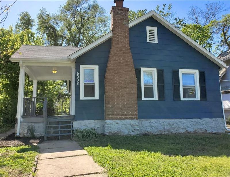5008 Walrond Ave, Kansas City, MO 64130