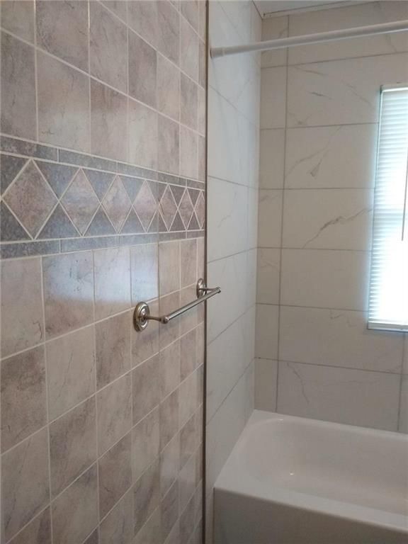 7704 E 48th Ter, Kansas City, MO 64129