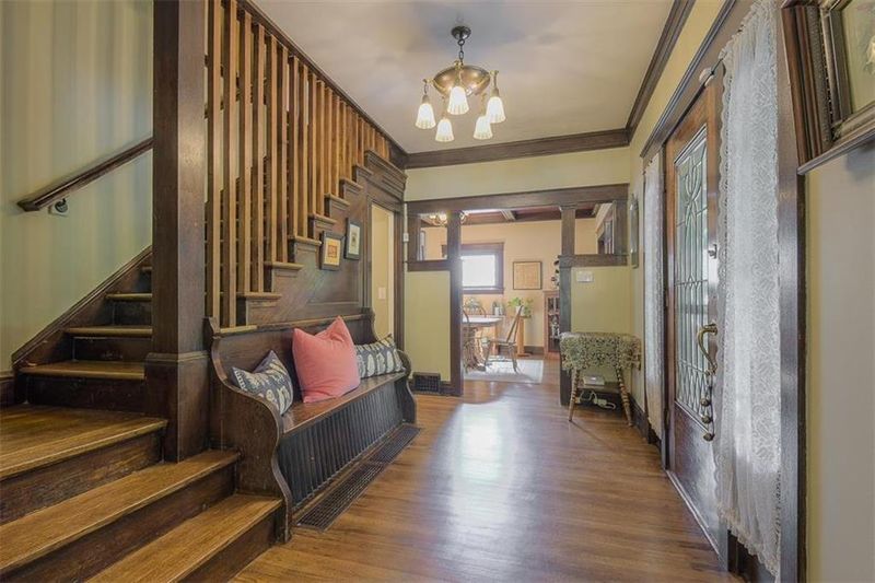 3153 Karnes Blvd, Kansas City, MO 64111