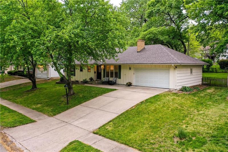 10000 Lydia Ave, Kansas City, MO 64131