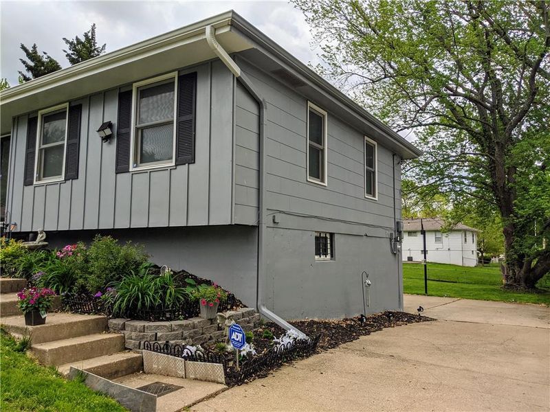 7405 E 118th St, Kansas City, MO 64134