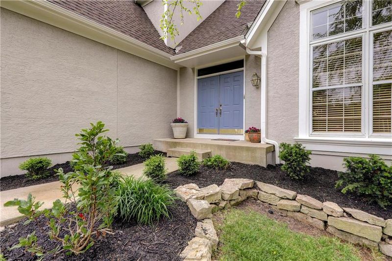 9015 W 149th St, Overland Park, KS 66221