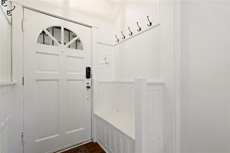 3823 Walnut St, Kansas City, MO 64111
