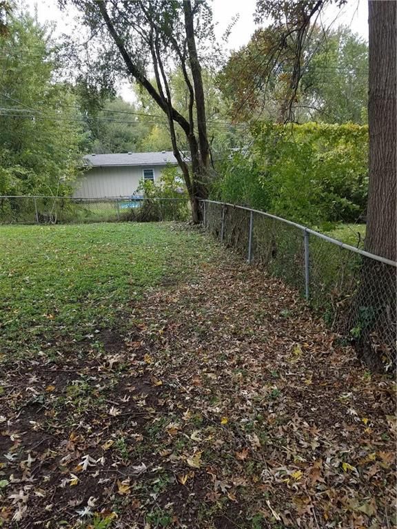 8601 E 92nd Ter, Kansas City, MO 64138