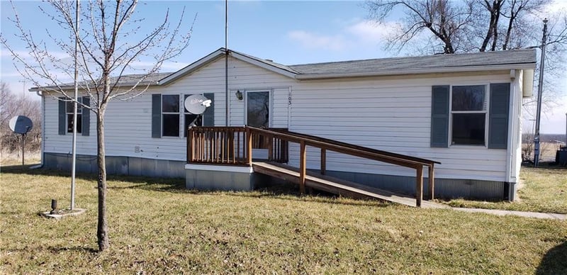 103 N Ridge St, Turney, MO 64493
