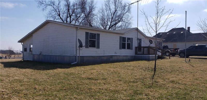 103 N Ridge St, Turney, MO 64493