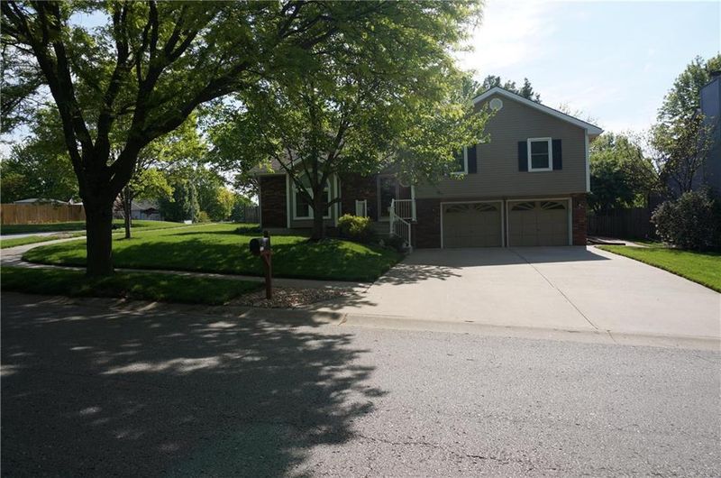 8535 N Campbell St, Kansas City, MO 64155