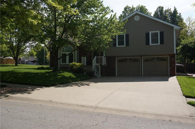 8535 N Campbell St, Kansas City, MO 64155