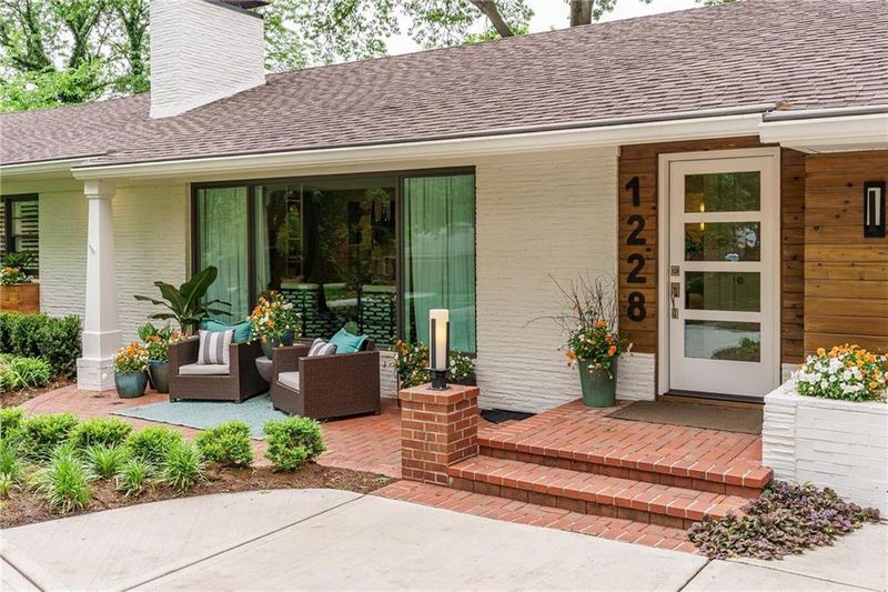 1228 W 66th Ter, Kansas City, MO 64113