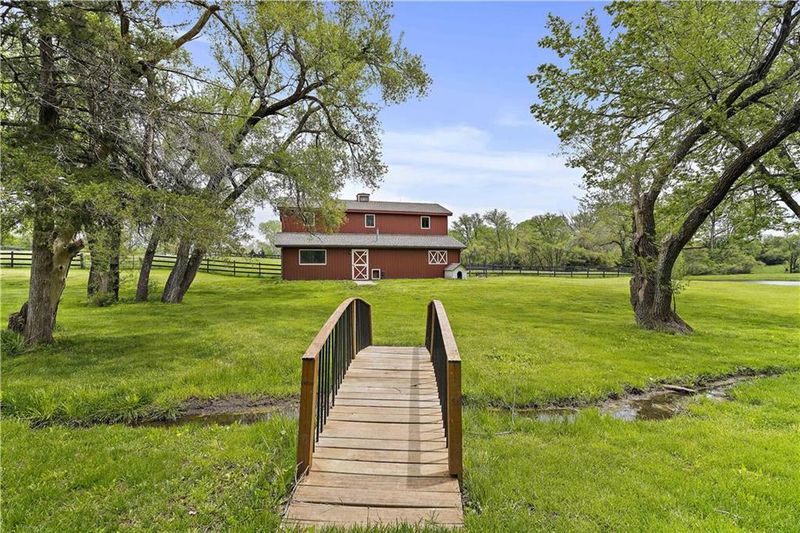 32195 W 135th St, Olathe, KS 66061