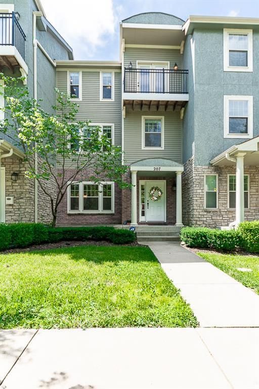 207 W 34th St, Kansas City, MO 64111