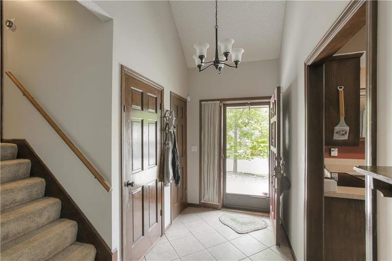 5775 Bower St, Kansas City, MO 64133