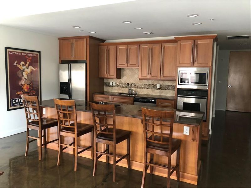 21 W 10th St #14D, Kansas City, MO 64105
