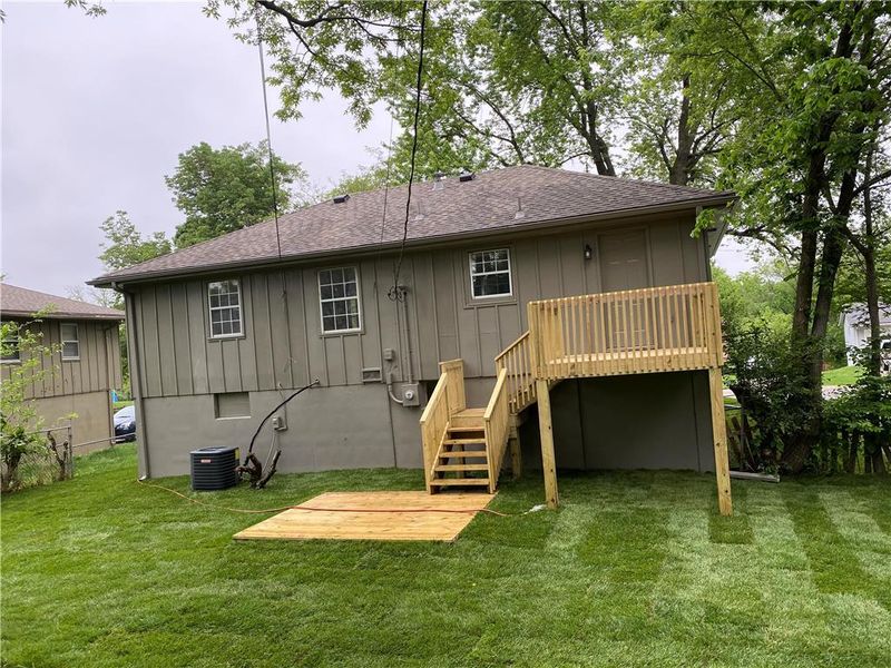 7627 E 52nd St, Kansas City, MO 64129