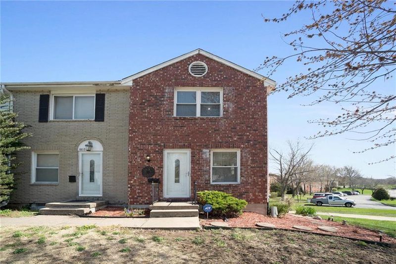 8817 Sycamore Ave, Kansas City, MO 64138