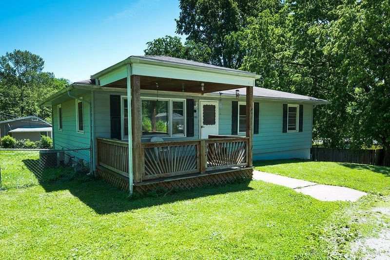 3845 Windsor Rd, Kansas City, MO 64133