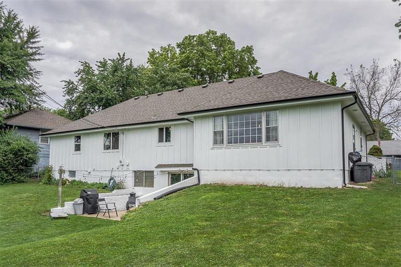 13407 E 53rd St, Kansas City, MO 64133