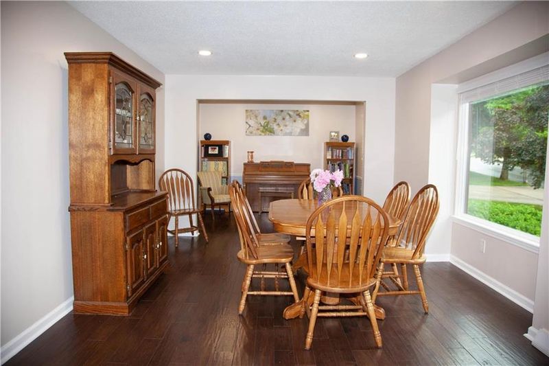 7909 N Forest Ave, Kansas City, MO 64118
