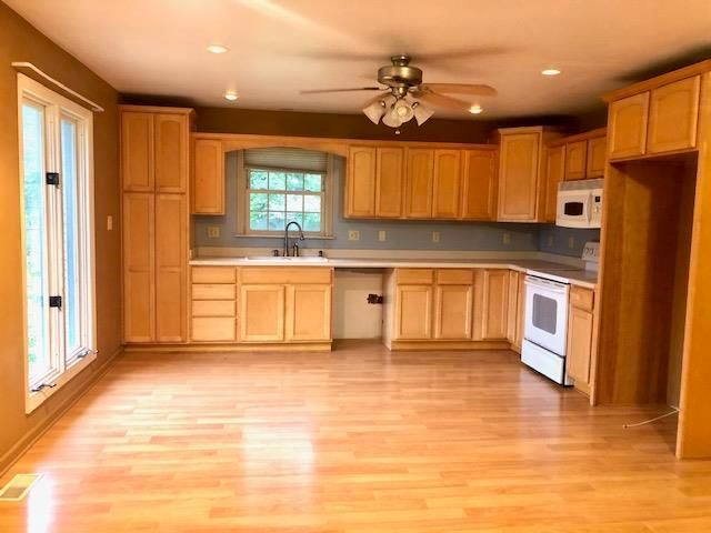 3306 N Tracy St, Kansas City, MO 64116