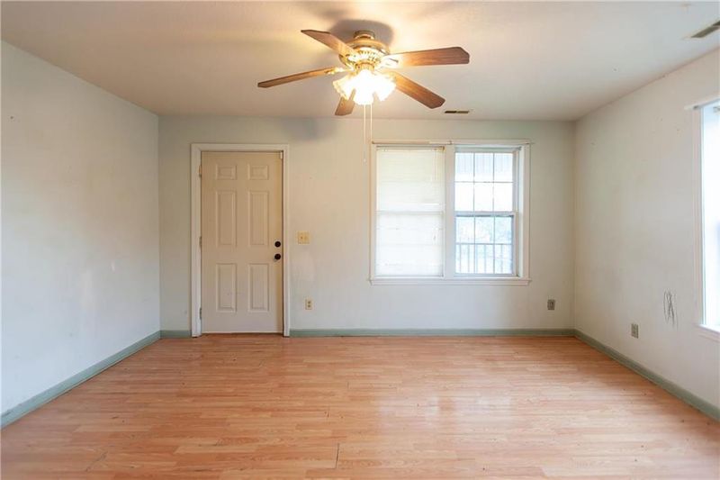 2904 N 9th St, St Joseph, MO 64505