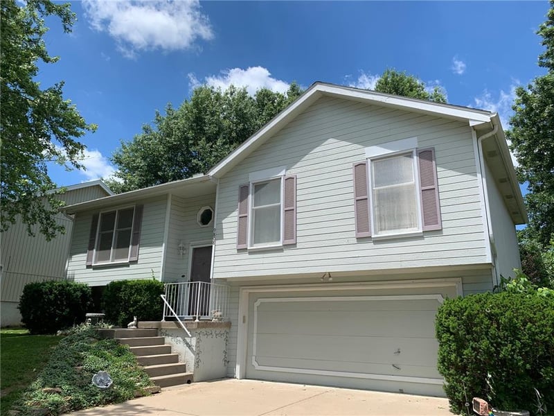 9808 NW 86th Ter, Kansas City, MO 64153