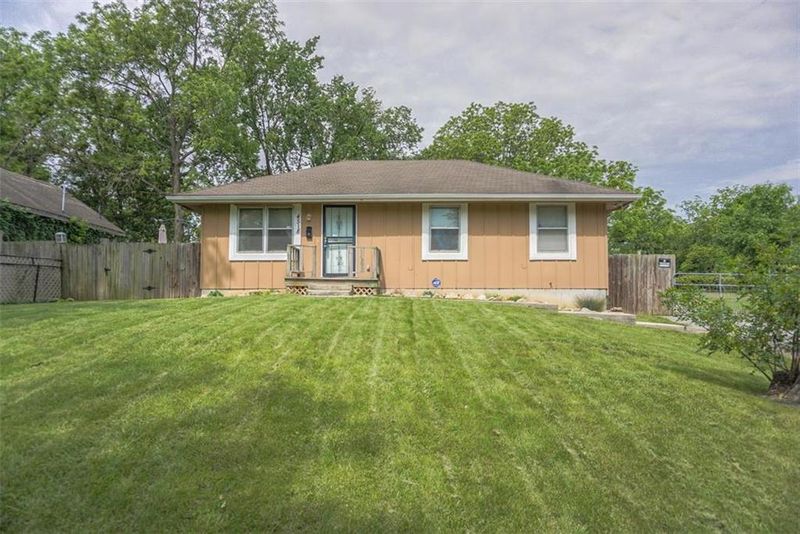 4518 Cypress Ave, Kansas City, MO 64130