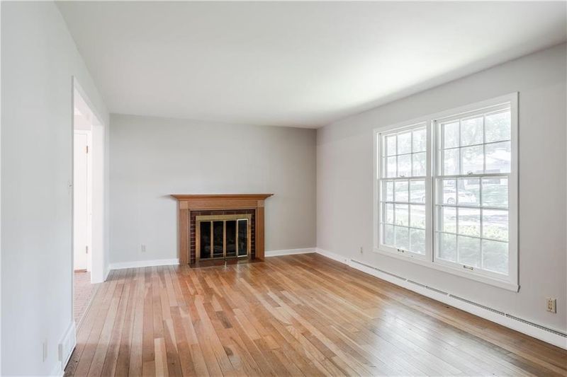 601 E 109th St, Kansas City, MO 64131
