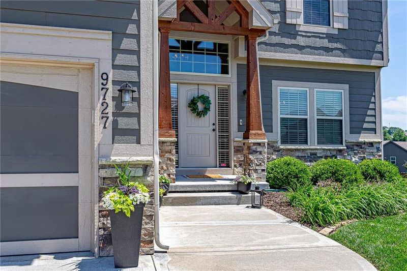 9727 N Elm Ave, Kansas City, MO 64157