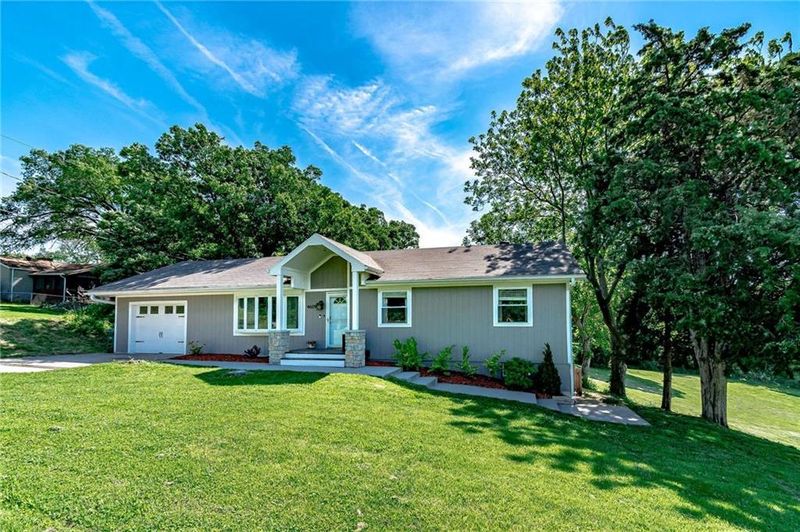 4609 NW High Dr, Riverside, MO 64150