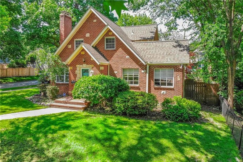 600 E 66th St, Kansas City, MO 64131