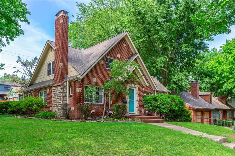 600 E 66th St, Kansas City, MO 64131