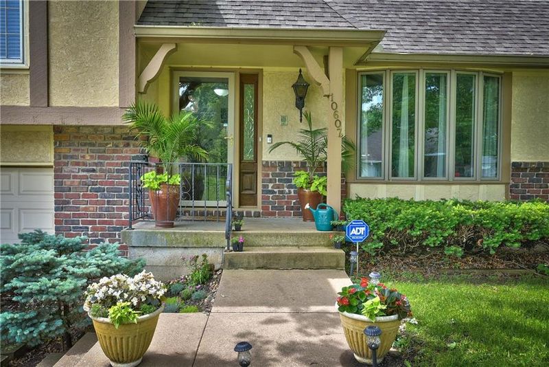 10607 E 95th Ter, Kansas City, MO 64134