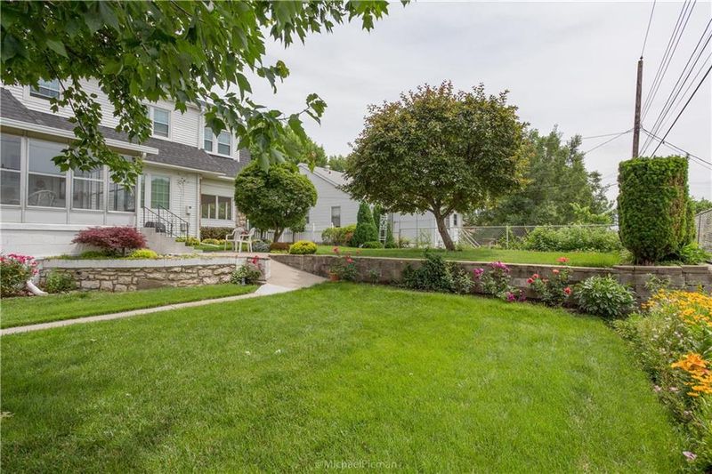 4015 Gladstone Blvd, Kansas City, MO 64123