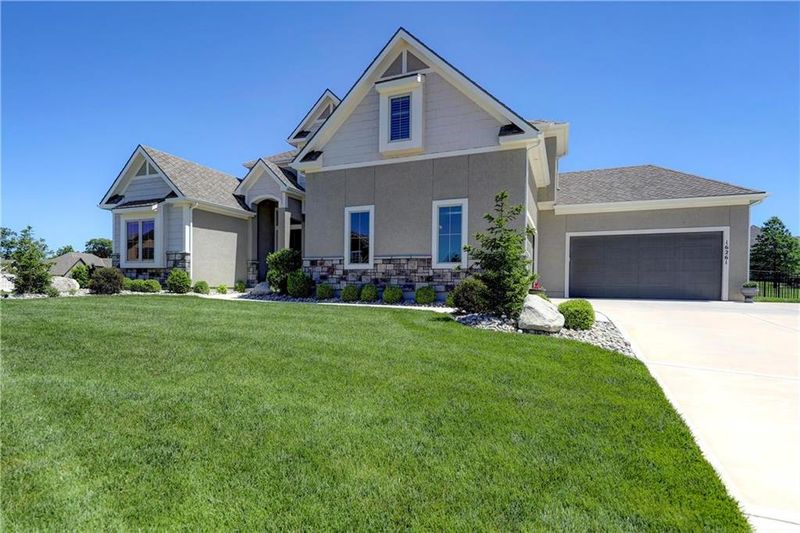 16261 Canterbury Rd, Overland Park, KS 66085